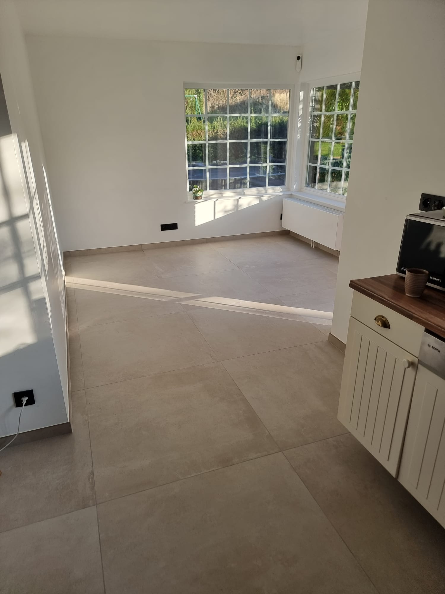 Badkamer Overijse renovatie - nieuwe 90x90 tegel